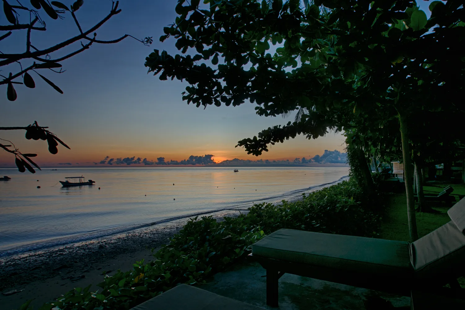 Golden Hour golden hour beach 02 markisa tulamben Bali — foto villa profesional