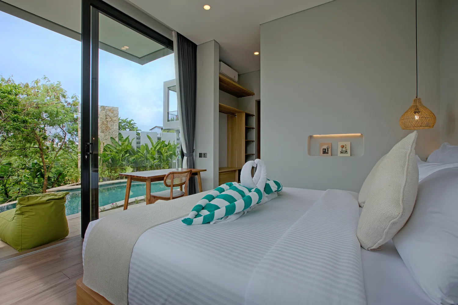 Kamar tidur villa Padi Padi Villas Pererenan Bali — foto villa profesional