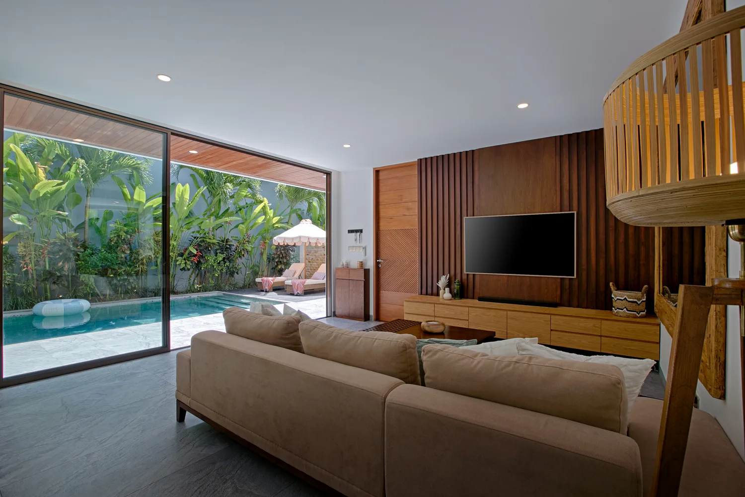 Interior Ocean Friends Villa Pererenan Bali — foto villa profesional