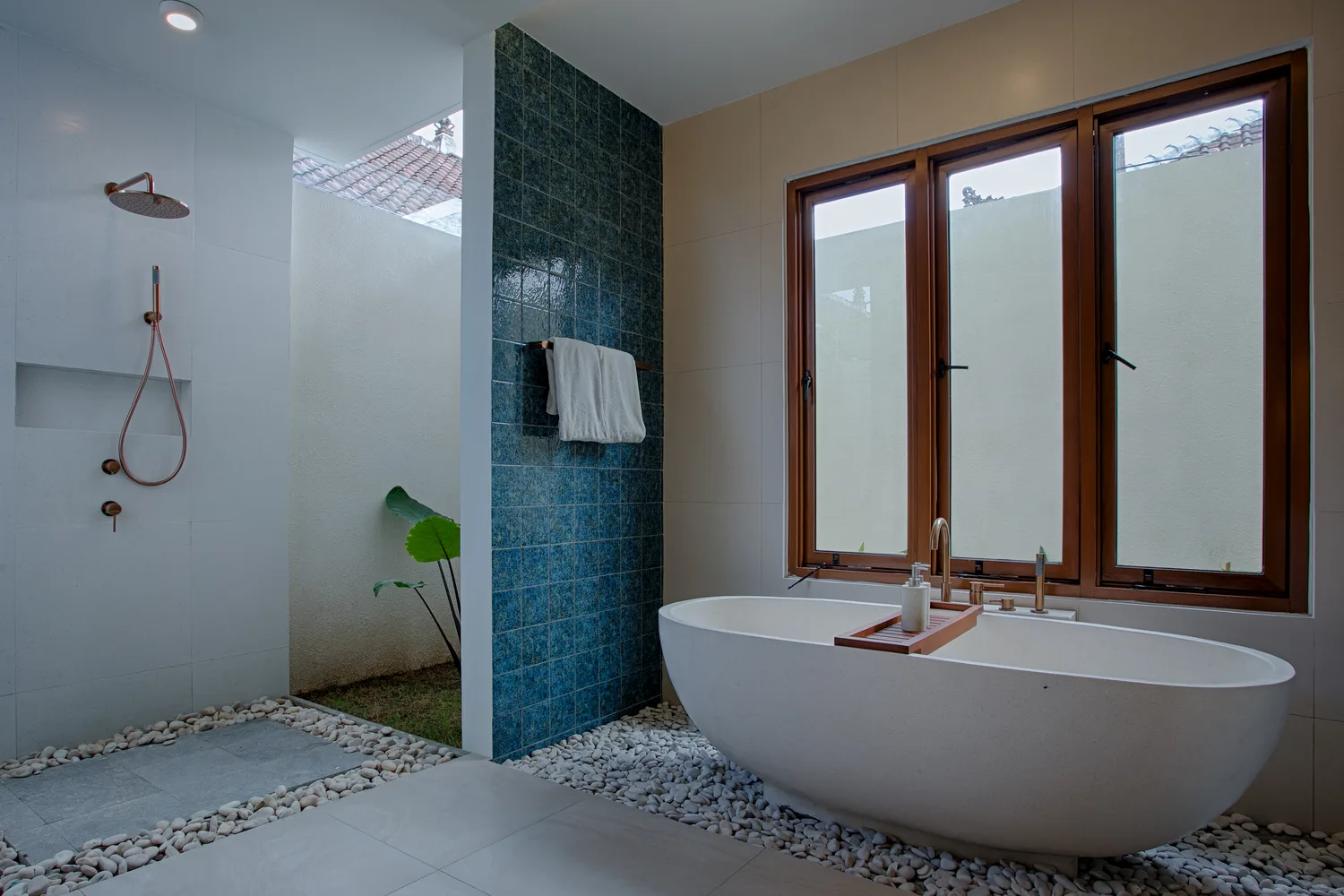 Kamar mandi villa MY Villa & Resort Canggu Bali — foto villa profesional