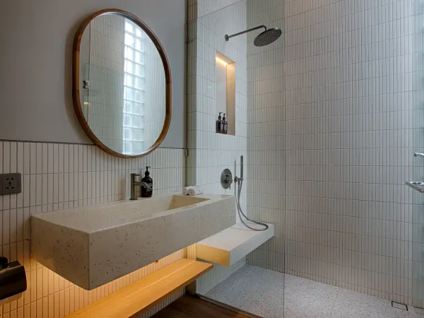 Kamar Mandi — Padi Padi Villas, Pererenan