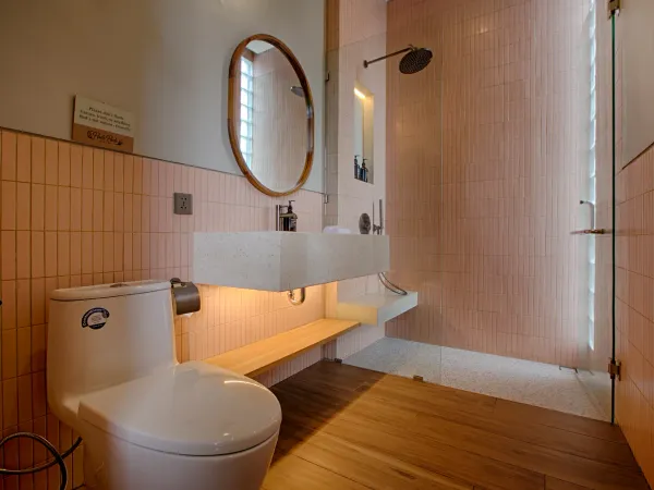 Kamar Mandi — Padi Padi Villas, Pererenan