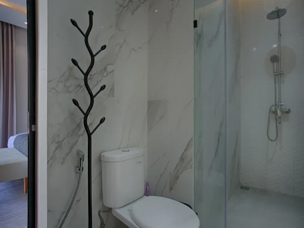 Kamar Mandi — SSKai Villa, Seminyak
