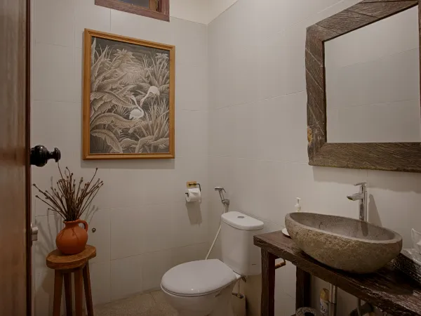 Kamar Mandi — Villa Omah Denayu, Denpasar