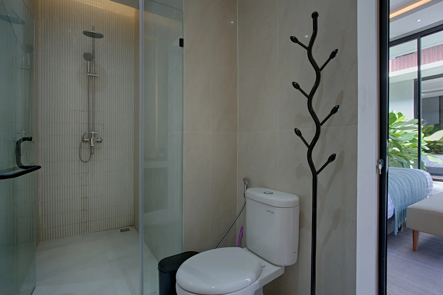 Kamar mandi villa SSKai Villa Seminyak Bali — foto villa profesional