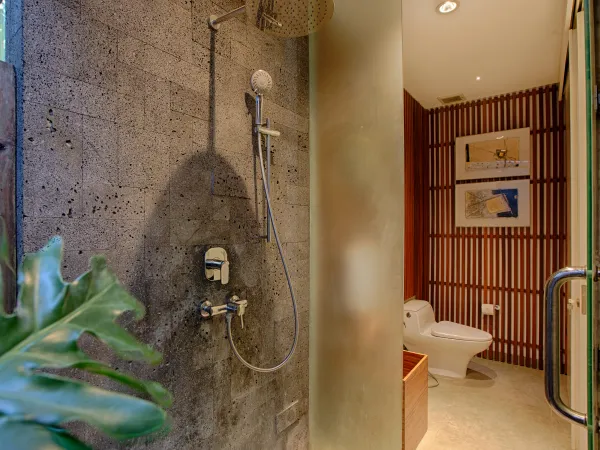 Kamar Mandi — Villa 'O, Umalas