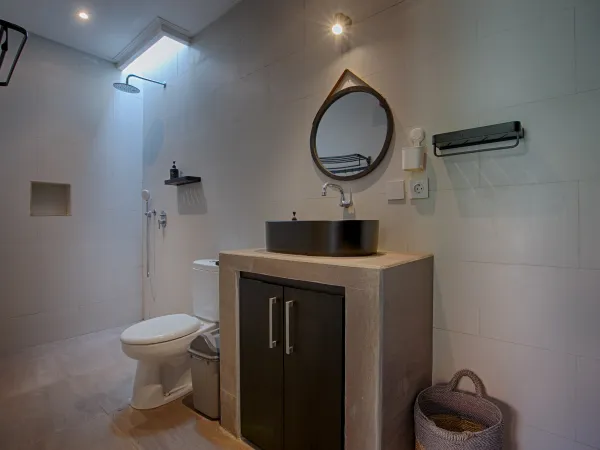 Bathroom — Villa Leleka, Tumbak Bayuh, Bali
