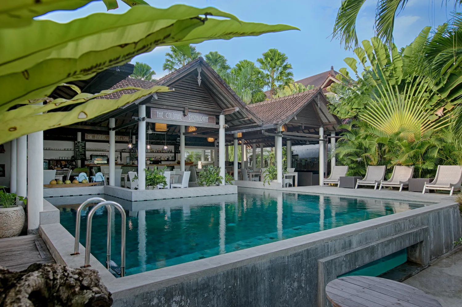 Kolam Renang OK Divers Resort Padang Bai Bali — foto villa profesional