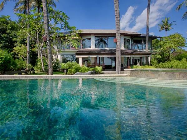 Pool at kolam renang infinity pool markisa tulamben, Bali — villa pool photography