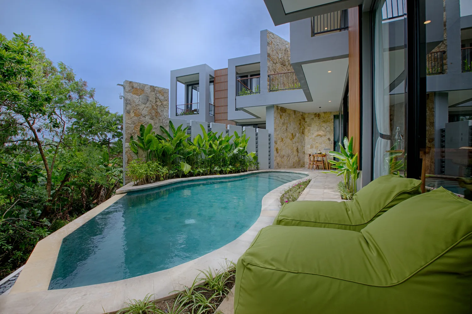 Kolam Renang Padi Padi Villas Pererenan Bali — foto villa profesional